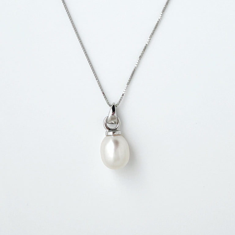 White Freshwater Egg Pearl Drop Pendant Necklace