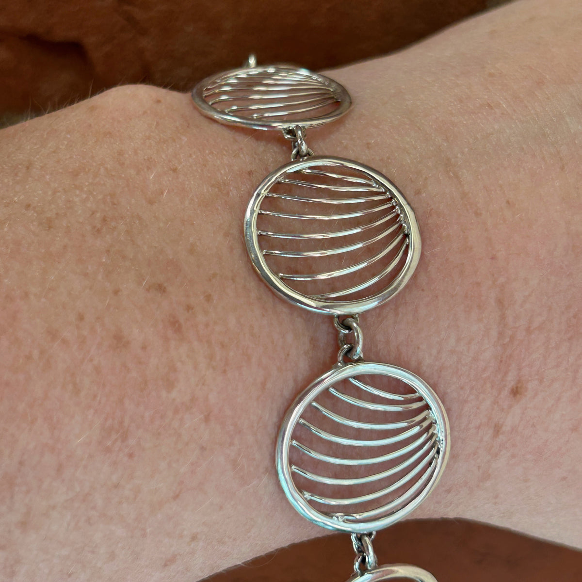 Circle Ripple Bracelet