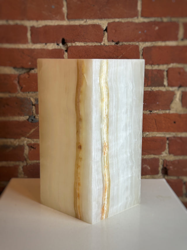 Medium Tehuacán Calcite Rectangle Lamp