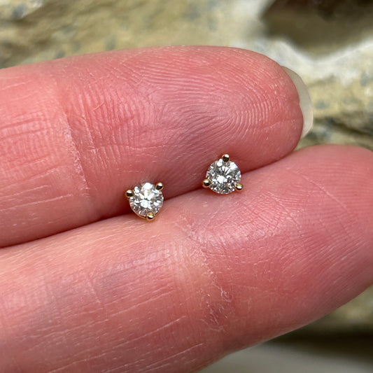 0.25ctw Diamond Studs 14KYG