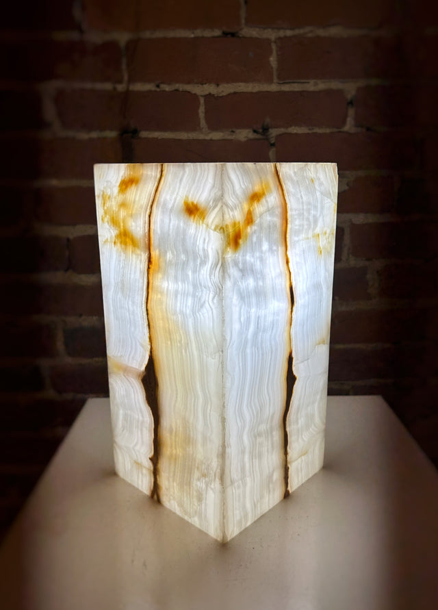 Medium Tehuacán Calcite Rectangle Lamp