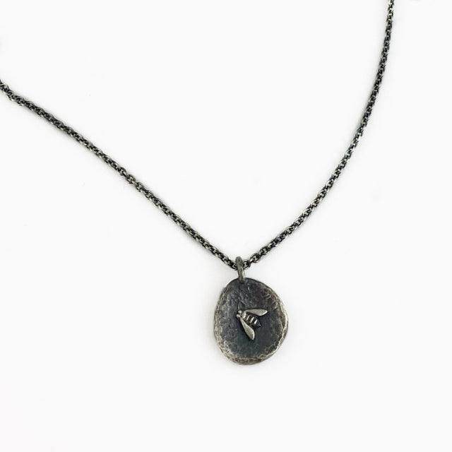 Oxidized Pebble Pendant Necklace with Bee