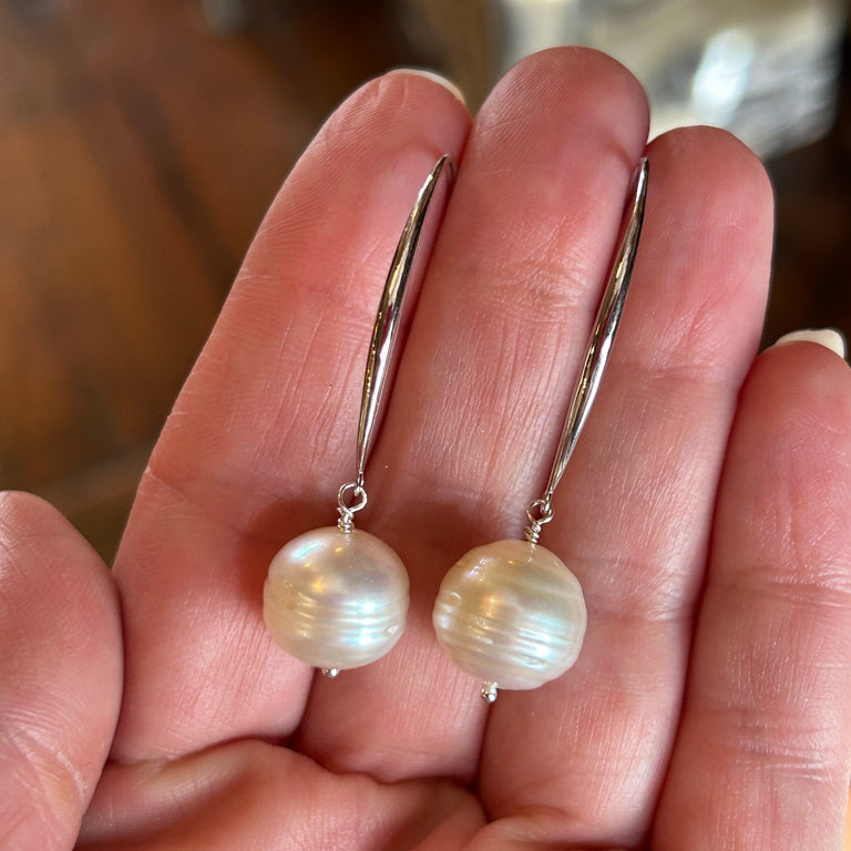 White South Sea Circle Pearl Earrings