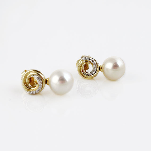 Pearl Drop Circle Earrings