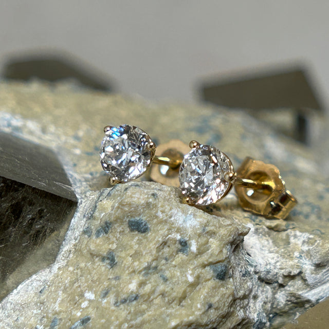 0.75ctw Diamond Studs 14KYG