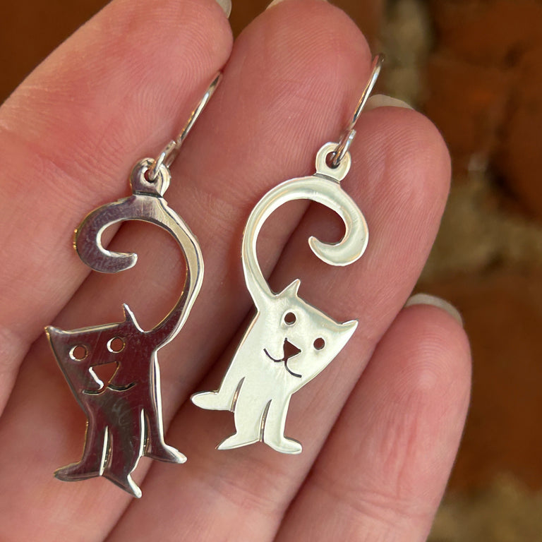 Gatito Earrings