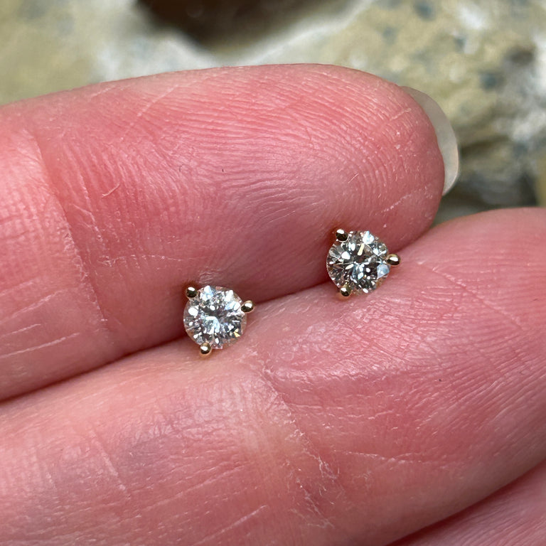 0.40ctw Diamond Studs 14KYG