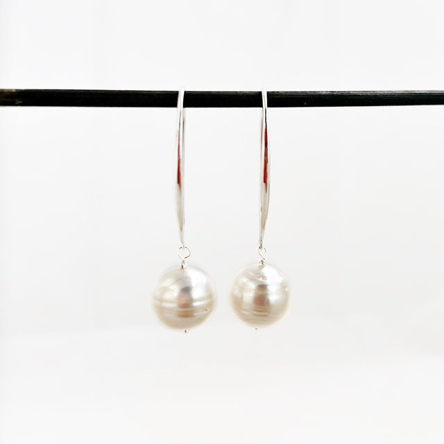 White South Sea Circle Pearl Earrings