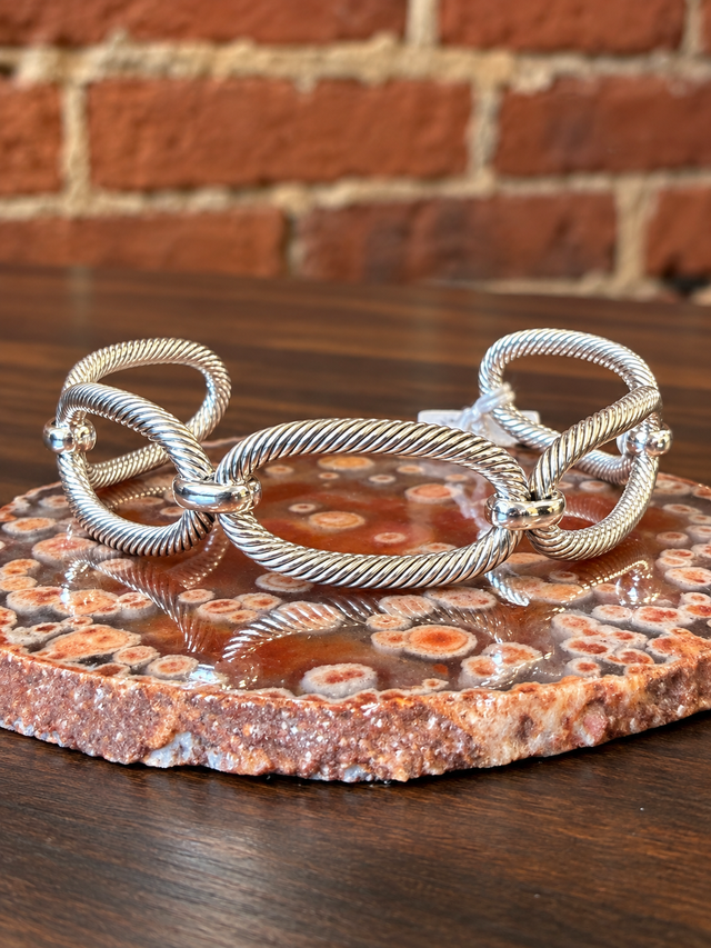 Oval Loop Rope Twist  Link Cuff
