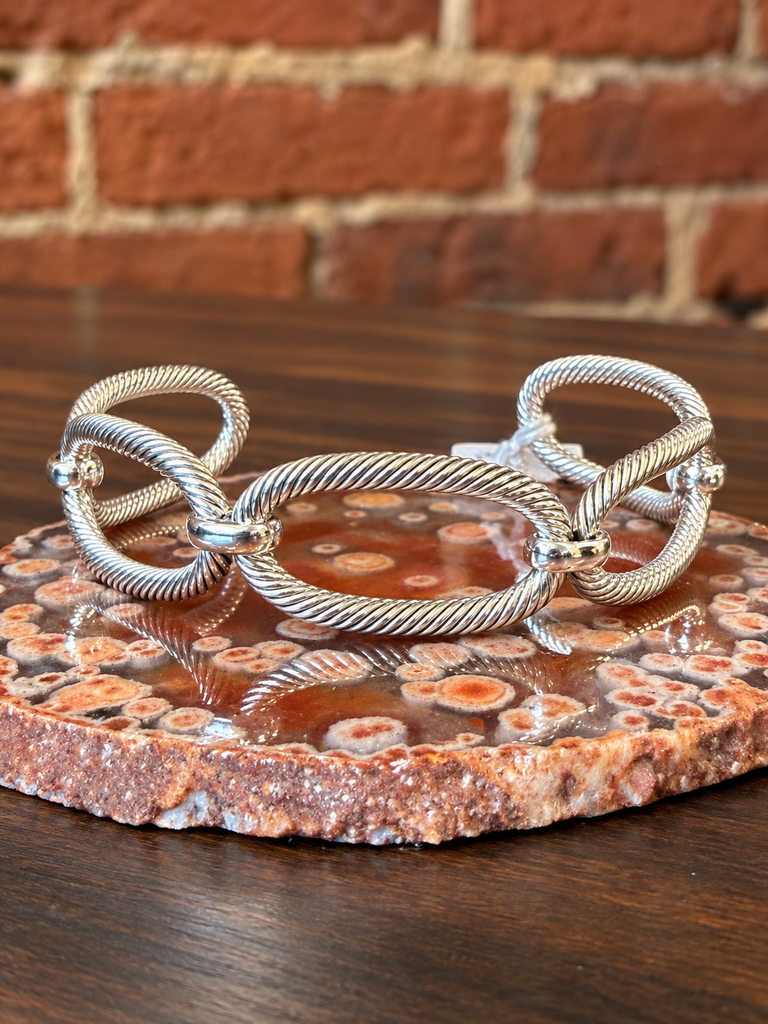 Oval Loop Rope Twist  Link Cuff