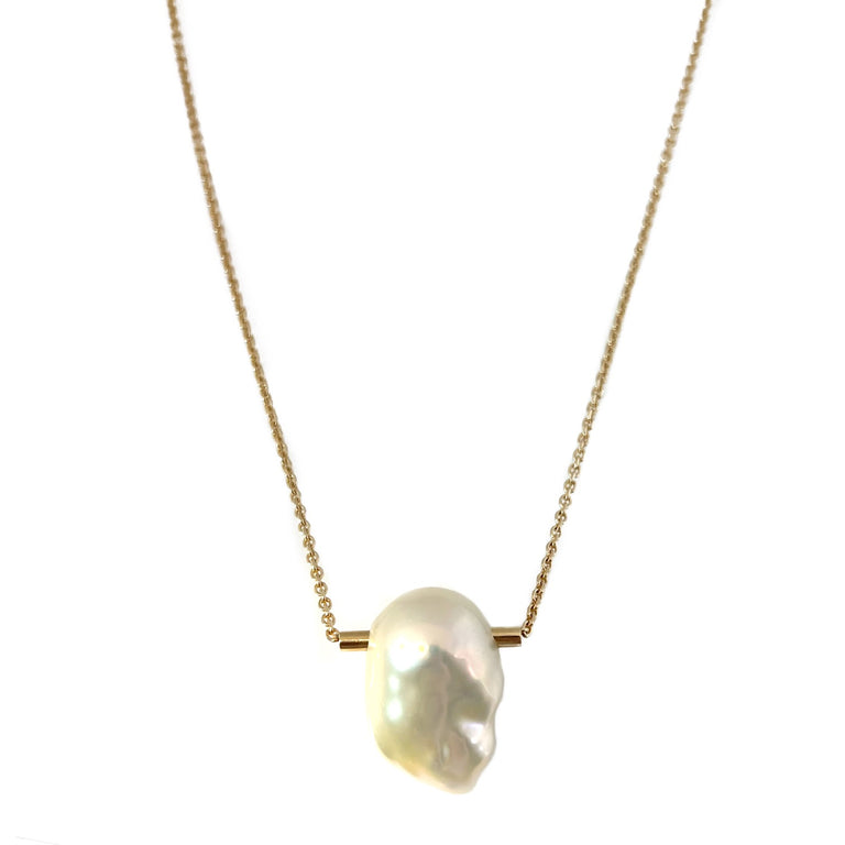 White South Sea Pearl Pendant Necklace