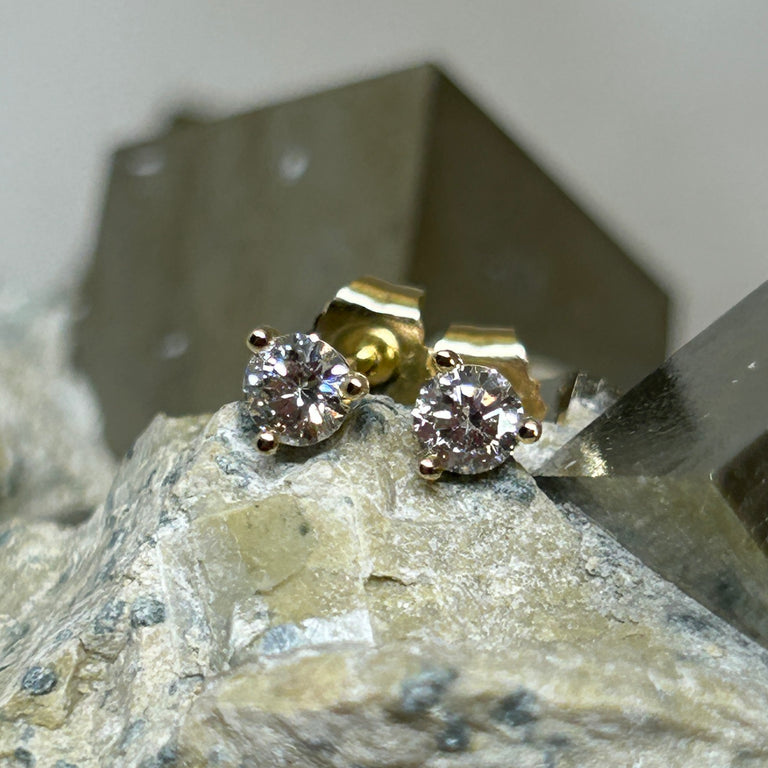 0.30ctw Diamond Studs 14KYG