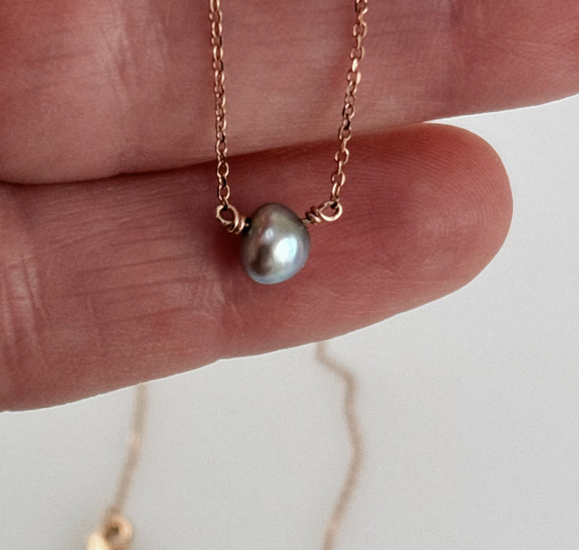 Keshi Pearl Pendant Necklace