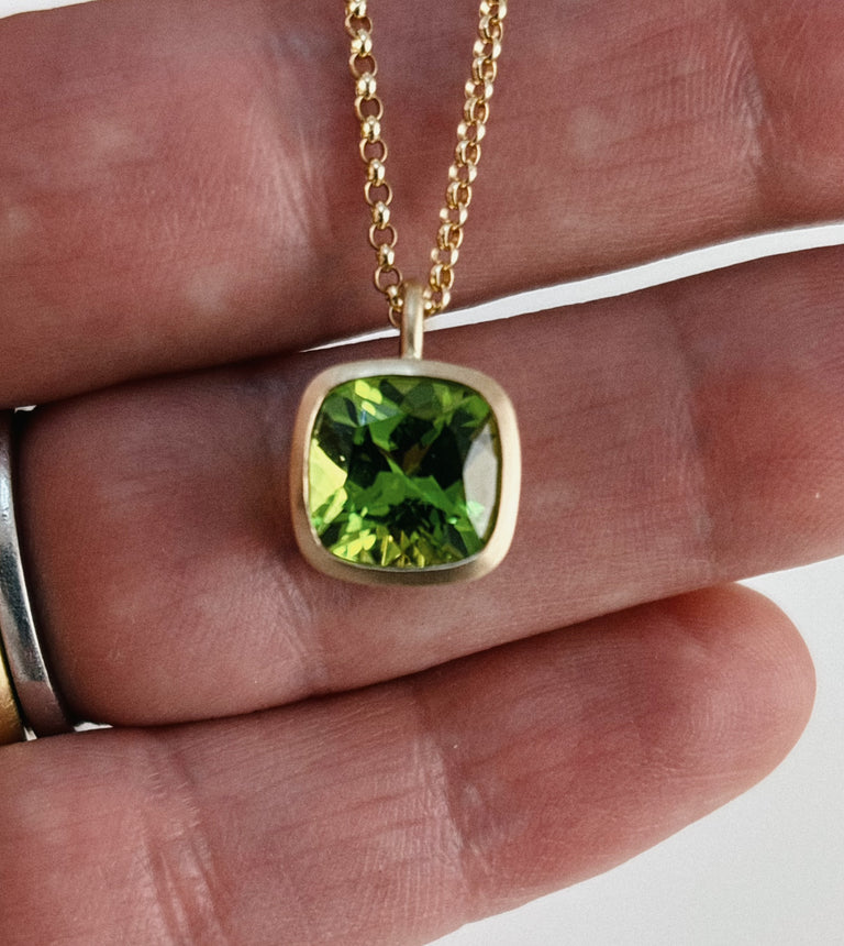 Peridot 14kt Gold Pendant