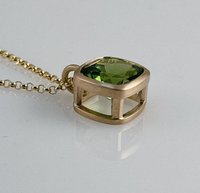 Peridot 14kt Gold Pendant
