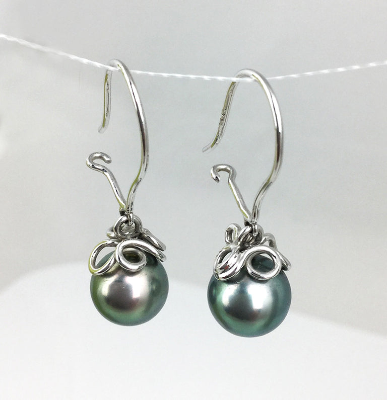 Tahitian Pearl Earrings with White Gold "Ribbons"