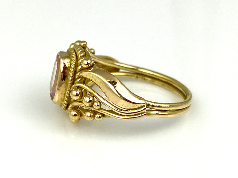 18kyg Sapphire Ring