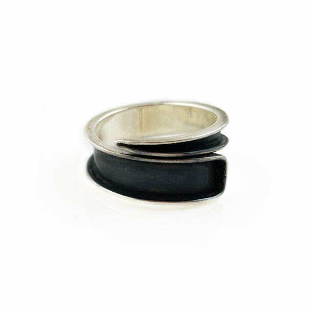 Black Swirl Ring