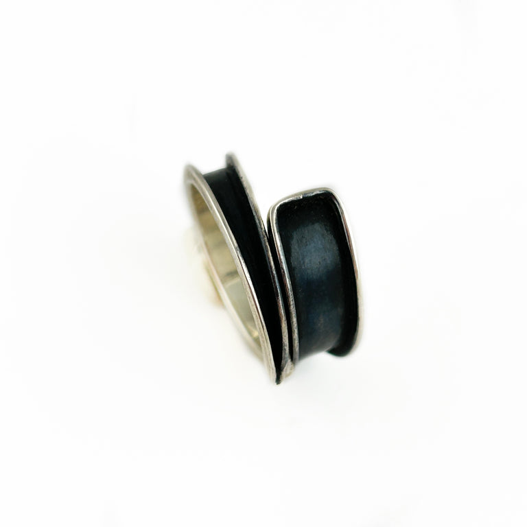 Black Swirl Ring