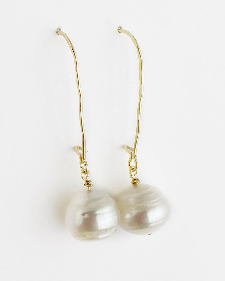 White South Sea Circle Pearl Earrings
