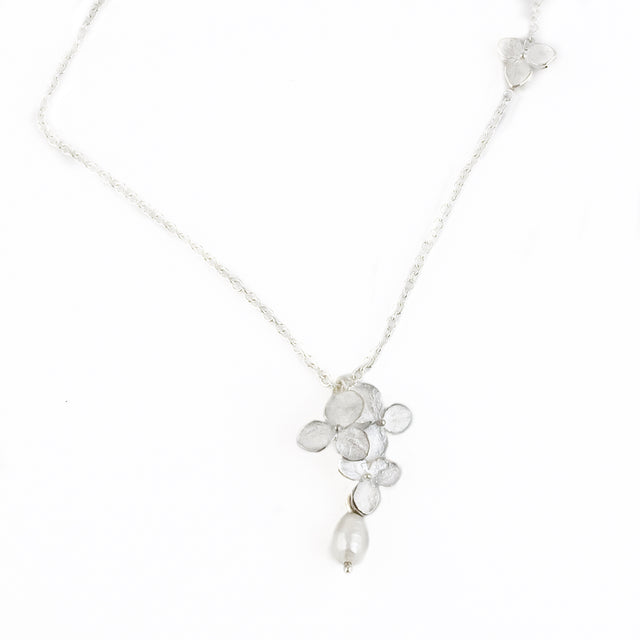 Hydrangea Blossom Cluster Pendant Necklace with Pearl